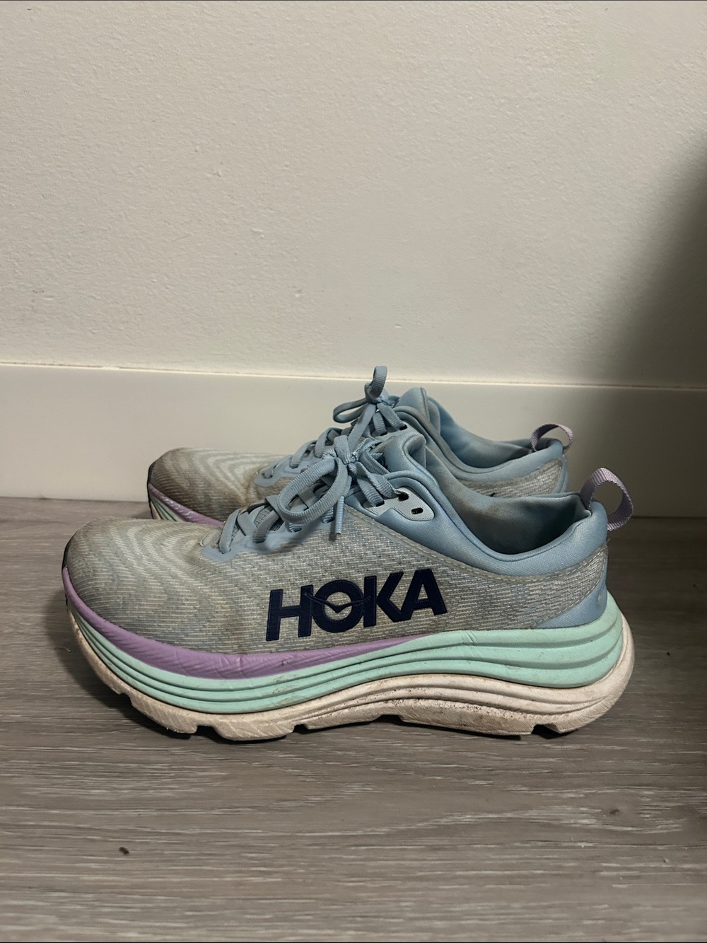Hoka women’s Gaviota 5 size 8